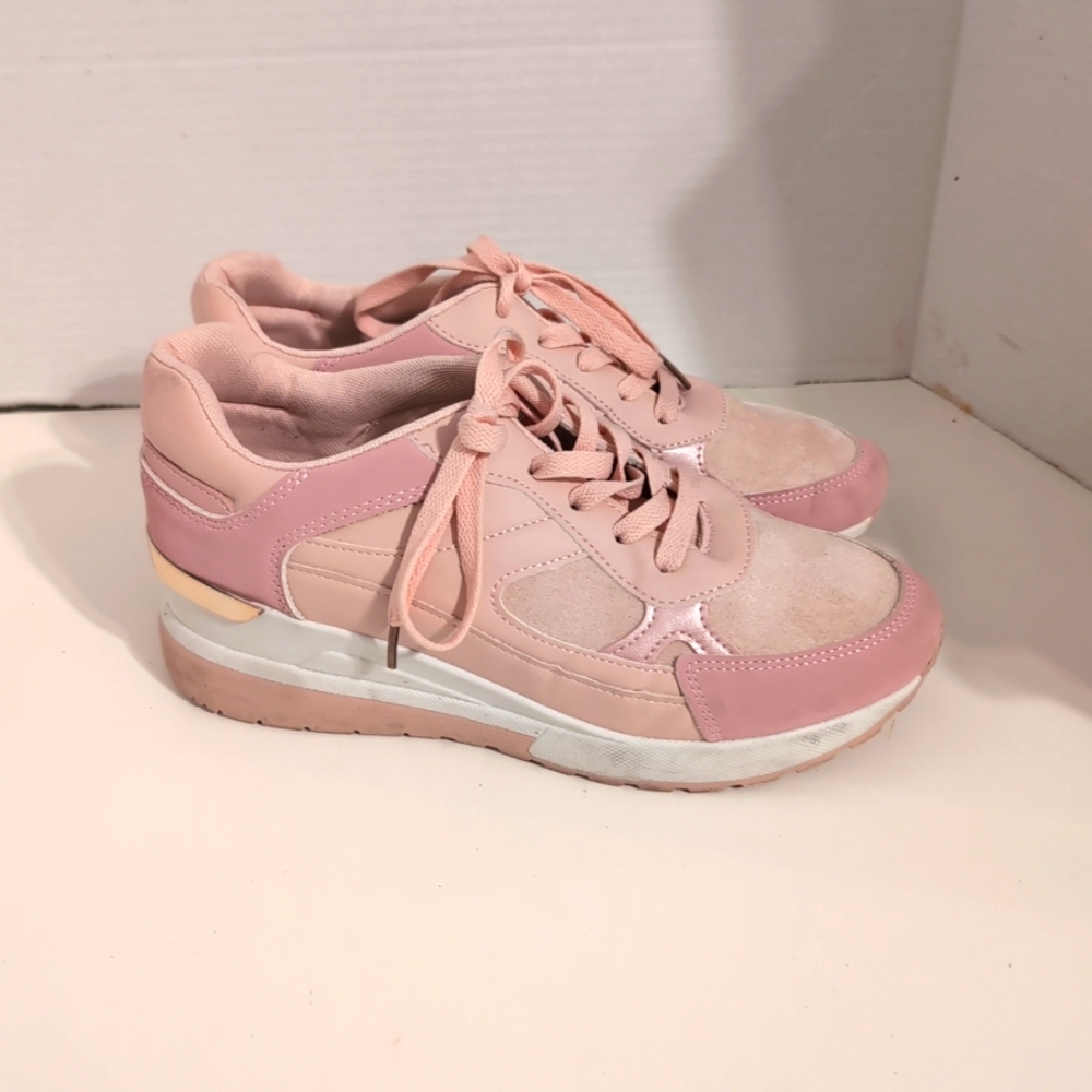 Viviana Women's Pink Fashion Sneakers Size 7